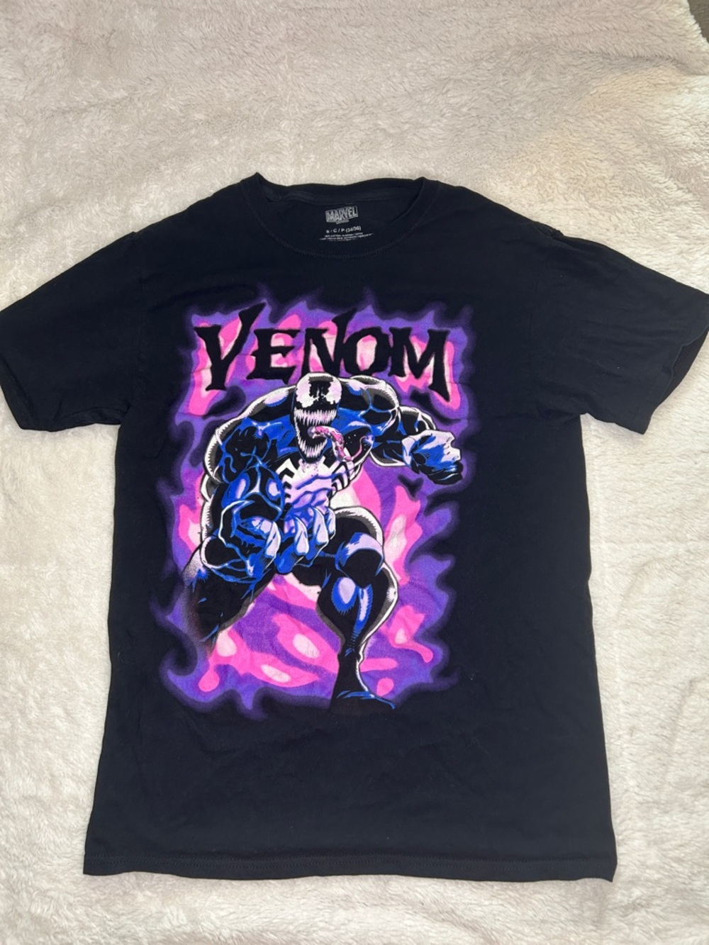 Marvel Venom Graphic Tee in Black with Purple and Pink Accent